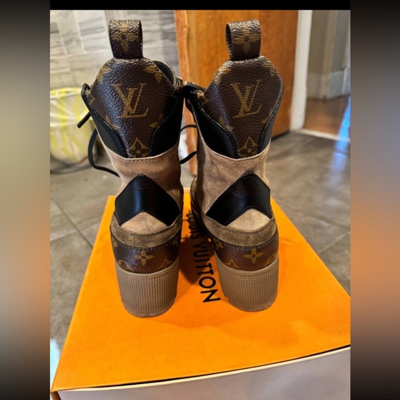 Louis Vuitton Laureate Platform Desert Boot - Picture 2 of 2